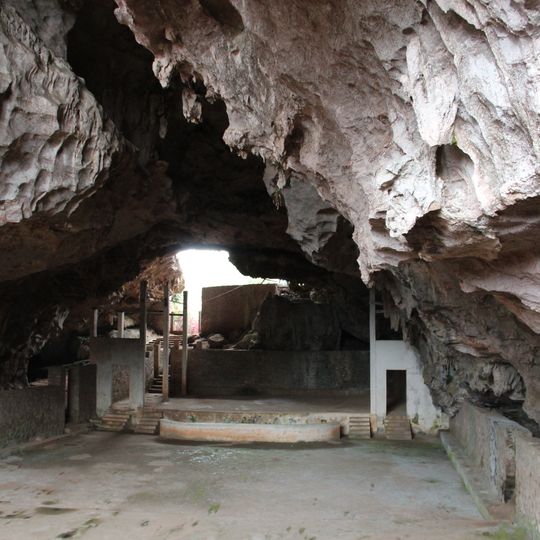 Viengxay caves