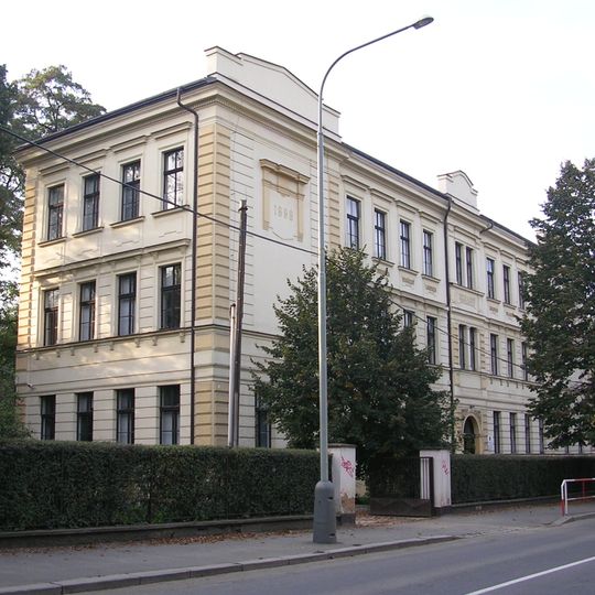 Old school in Hrdlořezy