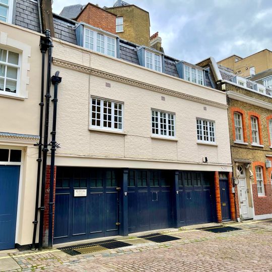 19 Duchess Mews