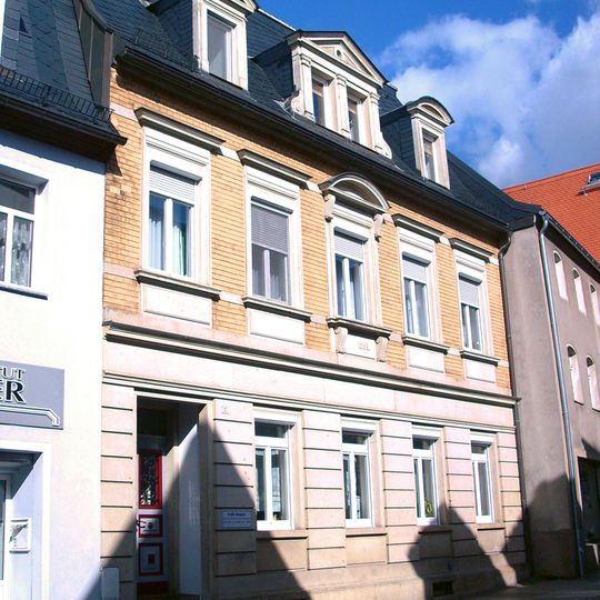 Wohnhaus in geschlossener Bebauung Robert-Koch-Straße 17