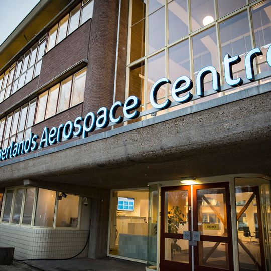 Nationaal Lucht- en Ruimtevaartlaboratorium, Hoofdgebouw