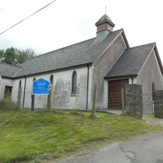 Holy Trinity Church, Mydroilyn