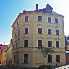 Wohnhaus in geschlossener Bebauung, Eckhaus zur Rothenburger Straße Große Wallstraße 9