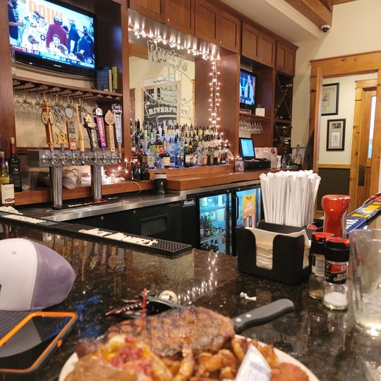 Rusty's Riverfront Grill