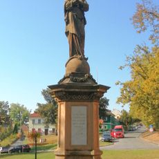 Socha Panny Marie na Náměstí Bedřicha Hrozného v Lysé nad Labem