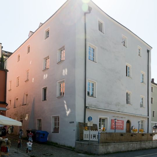 Gasthaus zum Tiroler, 1558–1775 Bürgerspital, seit 1844 Wirtshaus