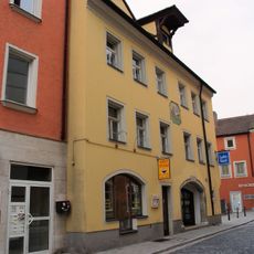 Wohn- und Geschäftshaus