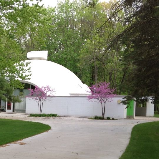 Robert E. and Barbara Schwartz House