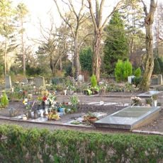 Algemene Begraafplaats Crooswijk: begraafplaatsaula in neo-renaissance trant