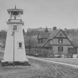 Fort Washington Light