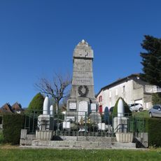War memorial of Parlan