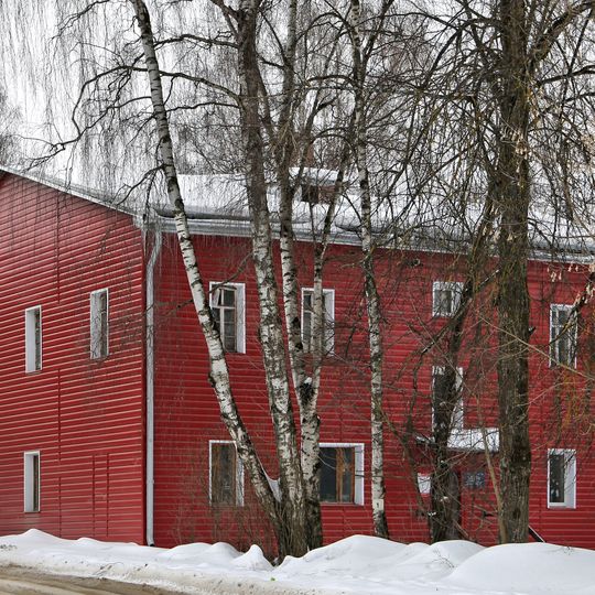 Дом жилой для служащих