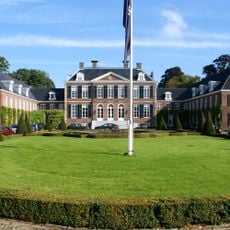Houdringe: rechthoekig landhuis met strenge Louis seize