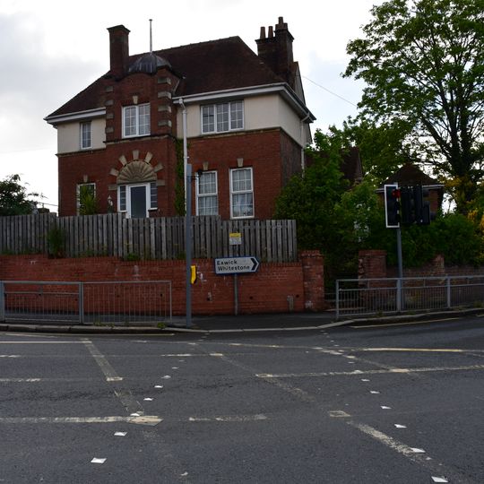 School House, Dunsford Road