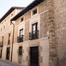 Atzeko kalea 2 etxea