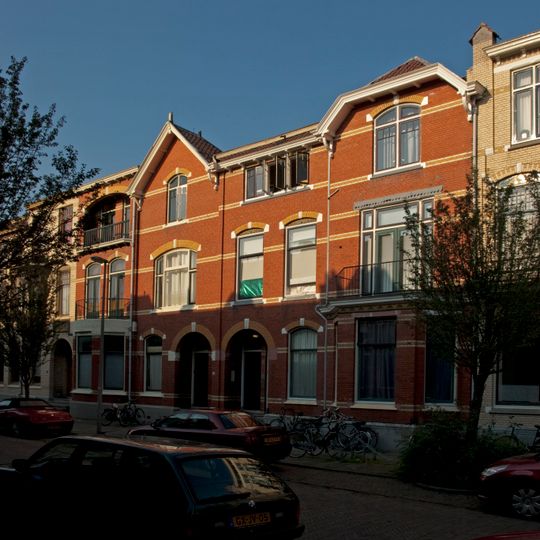 Twee woonhuizen in Art Nouveau-stijl