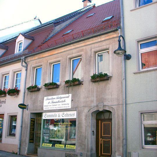 Wohnhaus in geschlossener Bebauung Robert-Koch-Straße 26