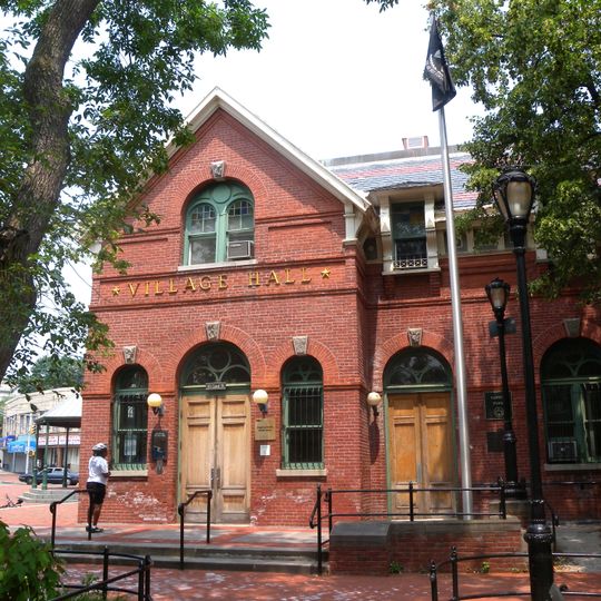 Edgewater Village Hall and Tappen Park