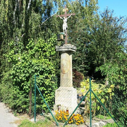 Kříž u mostu přes Mandavu v ulici Petra Bezruče ve Varnsdorfu