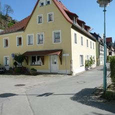 Wohnhaus in offener Bebauung und in Ecklage Rosenstraße 14