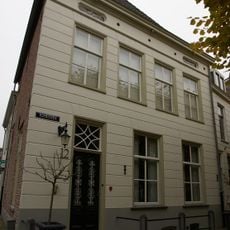 Elfhuizen 12, Geertruidenberg