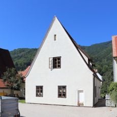 Ehem. Kartäuserzelle mit Umfassungsmauern