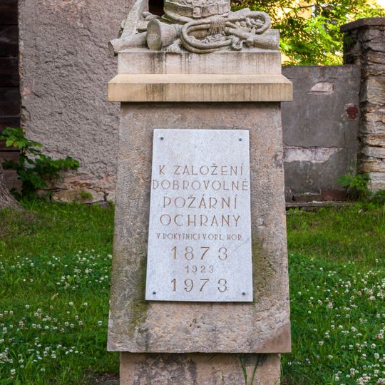 Památník založení dobrovolné požární ochrany v Rokytnici v Orlických Horách