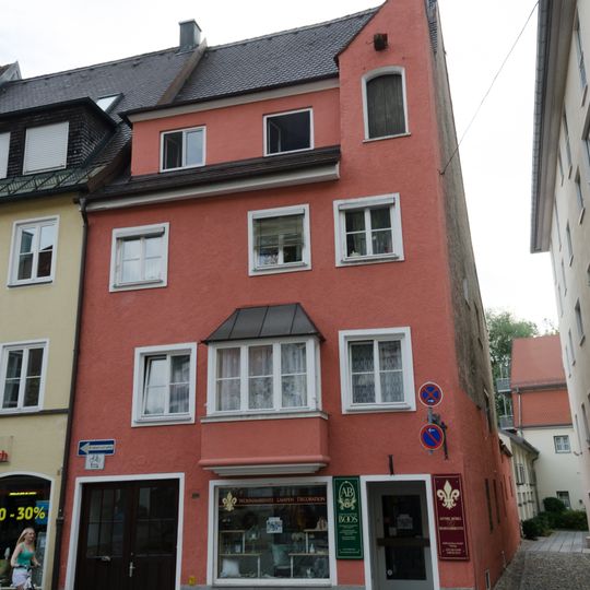 Ehemaliges Fuhrmannanwesen, jetzt Wohn- und Geschäftshaus