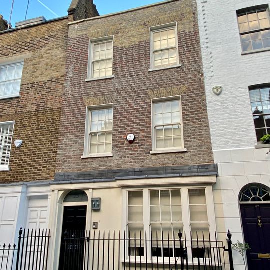 25, Knox Street W1