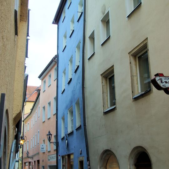 Wohn- und Geschäftshaus