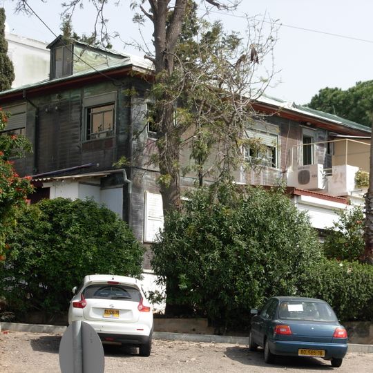 Ha-Hursha Straße 9