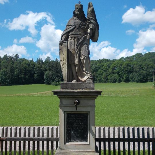 Socha svatého Václava u kostela v Levínské Olešnici