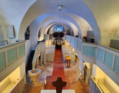 Interior 0