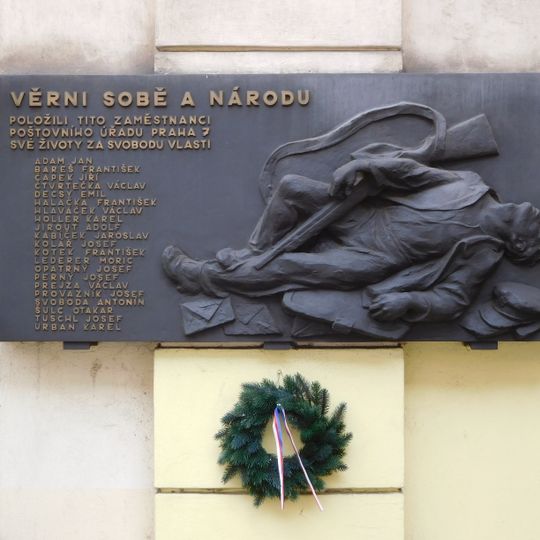 Memorial to post office employees