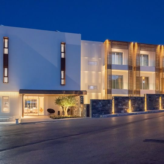 AMMOS Beach Hotel