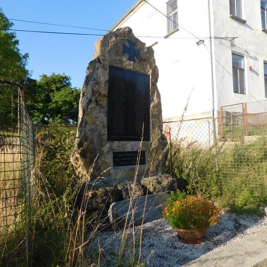 Pomník padlým ve Starém Sedle