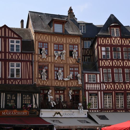 Ehemalige Kirche Saint-Sauveur