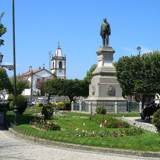 Sobrado e Bairros