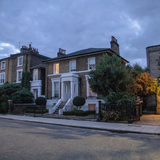 56, Stockwell Park Road Sw9