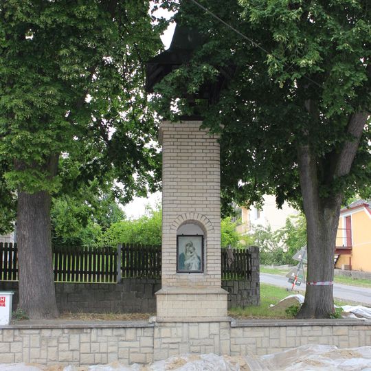 Zvonička na návsi v Kochánkách