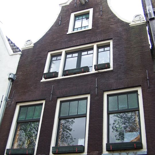 Huis met klokgevel