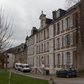 Ancien hospice Saint-Julien