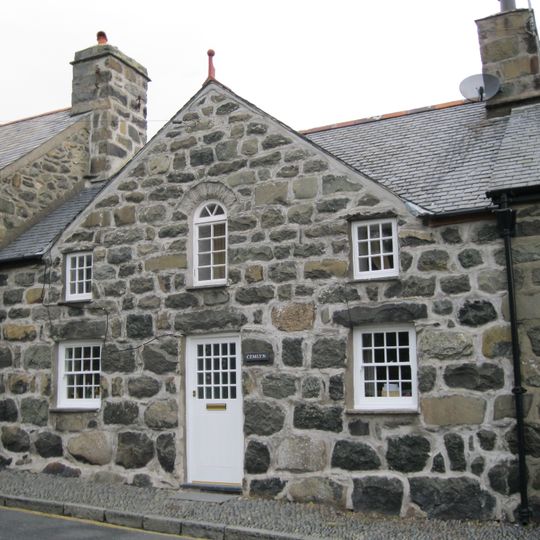 No 23, , Ffordd Castle