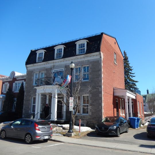 857-859, rue des Ursulines