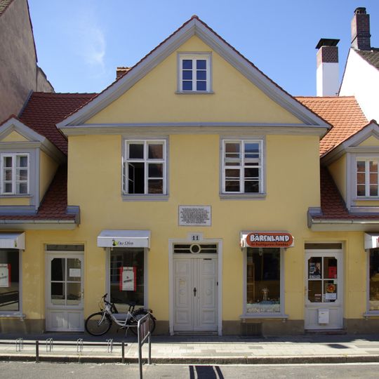 Fahrstraße 11