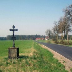 Kříž západně od Stádlece