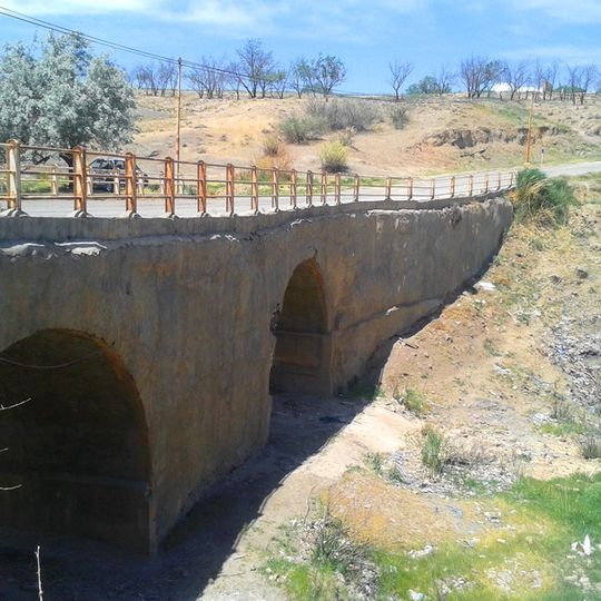 Varzaneh Bridge