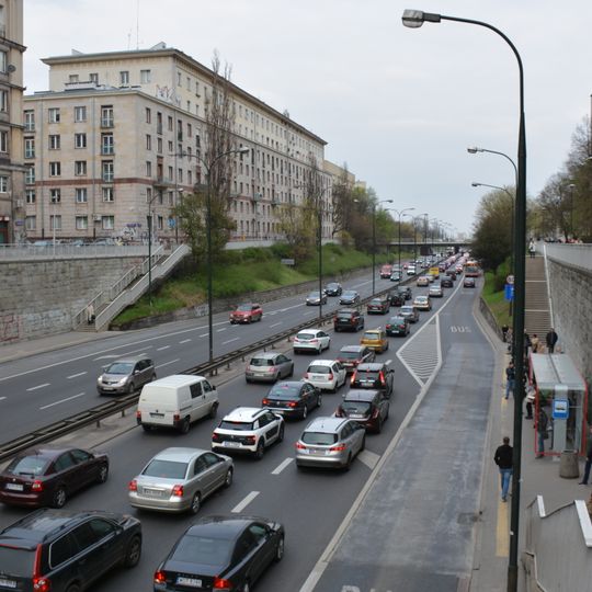 Blok przy alei Armii Ludowej 6