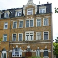 Mietshaus in geschlossener Bebauung Pulsnitzer Straße 34