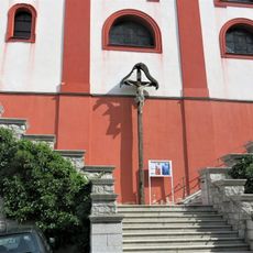 Kříž u kostela svatého Václava v Lokti